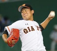 Taguchi wins 3rd straight start as Giants down BayStars