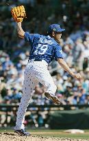 Baseball: Uehara at Cubs spring training