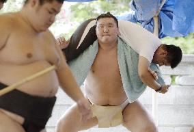 Scenes of sumo