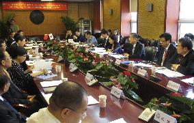 Japan, China to develop unified standard for fast EV chargers