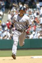 Matsui homer helps Yankees end losing skid