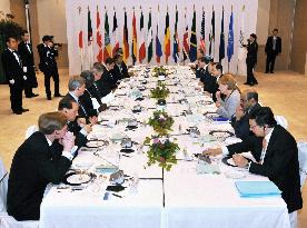 G-8 leaders focus on Africa, food, climate as summit opens