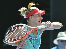 Kerber defeats Konta to reach Australian Open final