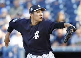 Tanaka at Yankees spring training