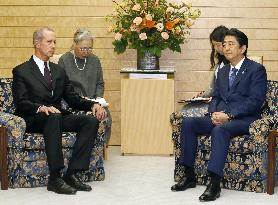 Abe meets with U.S. House Armed Services Committee chairman