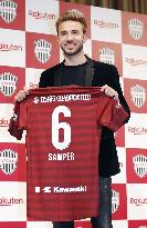 Football: Samper joins Vissel Kobe