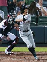 Ichiro hits sac fly in pinch-hit appearance in Marlins' loss