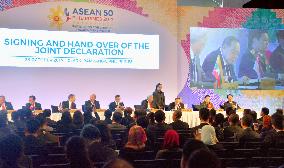 ASEAN defense chiefs gather in Philippines