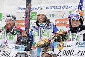 Uemura wins moguls titles at World Cup meet