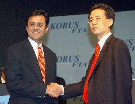 S. Korea, U.S. clinch last-minute deal on FTA