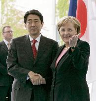 Abe meets with German Chancellor Merkel in Berlin