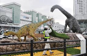 Dinosaur statues to be transferred for station square renovation