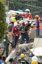 Rescue operations in Mexico City under way