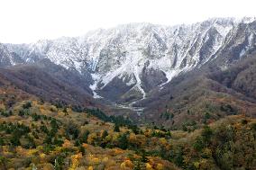 Mt. Daisen covered with season's 1st snow