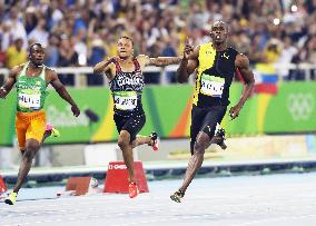 Olympics: Bolt wins 3rd consecutive 100m gold