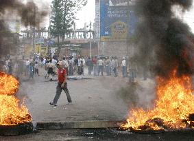 Residents burn tires to block roads in Kathmandu