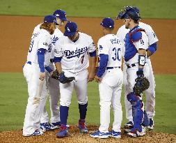 Baseball: Dodgers-Cubs NLCS Game 4