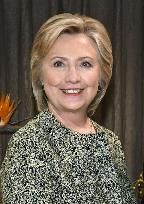 FBI to reopen Clinton e-mail probe, potentially affecting election