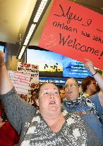 Over 350 affected by Trump's order to halt entry to U.S.