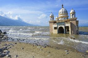 Indonesia quake-tsunami aftermath