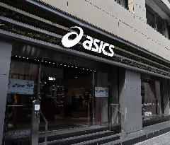 Asics store