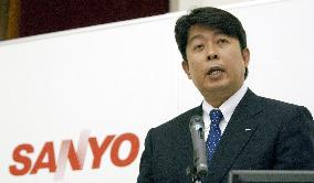 Sanyo Electric remains in red with bigger loss in FY 2005
