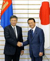 Japan, Mongolia agree to cooperate in uranium ore development