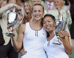 King-Shvedova win Wimbledon women's doubles