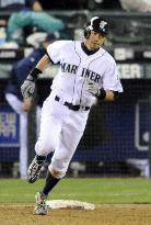 Mariners' Ichiro vs. Red Sox