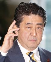 Abe vows to bring forward cut in number of lower house seats