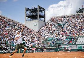 Tennis: Nishikori advances to French Open quarterfinals