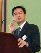Thai PM seeks to reassure Japanese business, tourists