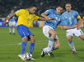 Brazil beat 3-0 Italy to advance into semifinals of Confed Cup