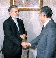 Iranian Foreign Minister meets Premier Obuchi