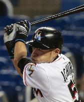 Ichiro goes 1-for-4 against Braves