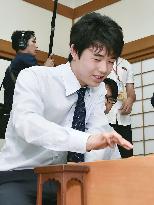 Youngest shogi pro extends record win streak to 18