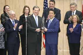 Japan's PM receives award from U.S. Jewish committee