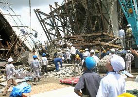 Dozens die in collapse of Japan-financed bridge in Vietnam