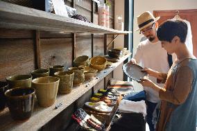 Japanese Mashiko-yaki potters help recover Cambodian ceramic industry