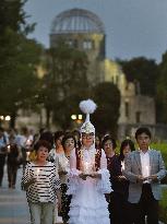 Candle parade mourns A-bomb victims in Hiroshima