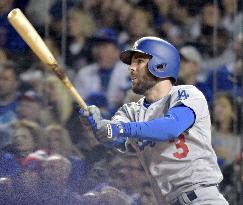 Taylor homers for Dodgers