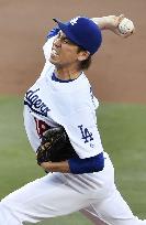 Baseball: Maeda unlucky loser as Dodgers bats freeze up