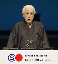 Ex-Urasenke master at int'l forum on sports, culture