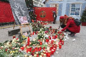 People mourn victims of Berlin Christmas market attack