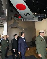 PM Abe visits USS Arizona Memorial Visitor Center