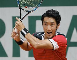 Tennis: Sugita loses in French Open 1st round