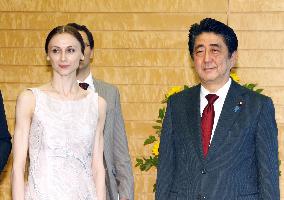 Bolshoi Ballet prima Zakharova meets with Japanese PM Abe