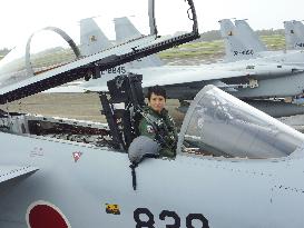 First woman qualified to become fighter jet pilot in Japan