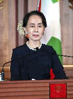 Myanmar leader Suu Kyi