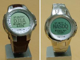 Citizen, Microsoft co-develop wristwatch to display news